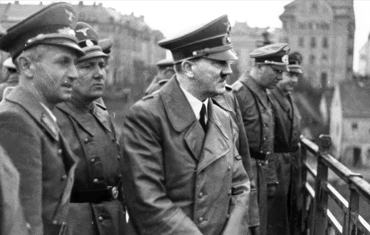 Raccontare il Nazismo attraverso i romanzi libri Raccontare il Nazismo attraverso 5 romanzi: da Roth a Wolfe
